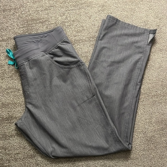 Figs Women’s Drawstring Gray Scrub Pants Size L/T - Picture 12 of 12